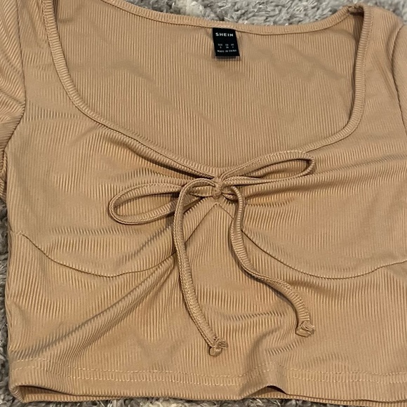 Women's Top - MINT CONDITION! - Long Sleeve Crop Length! - Size Small - Picture 3 of 6